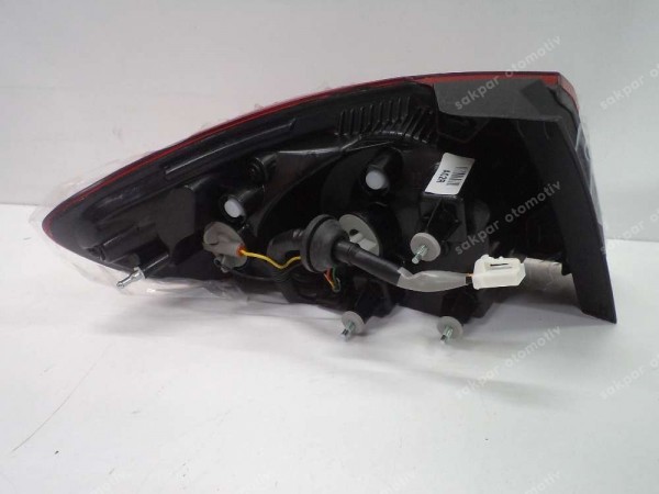 Hyundai Santa Fe Sağ Dış Stop Orjinal 92402-2B520 YP (BE120)