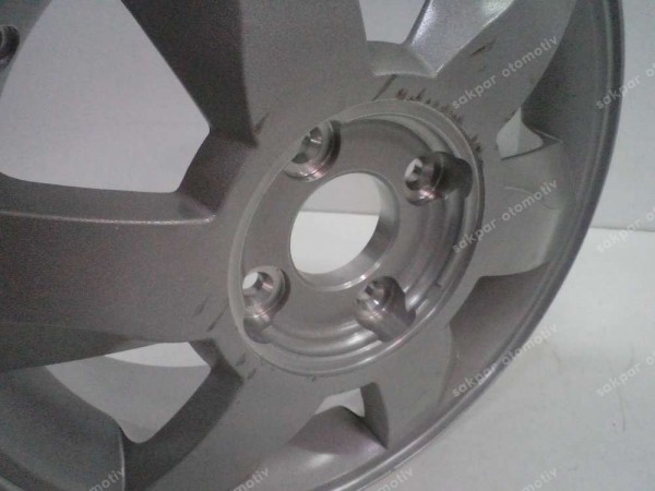 Hyundai Matrix 15 İnç Çelik Jant Orjinal 52910-17700 YP (FD110)