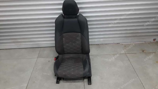 Toyota Yaris Cross Sol Ön Koltuk Deri Orjinal YP SP (GH140)