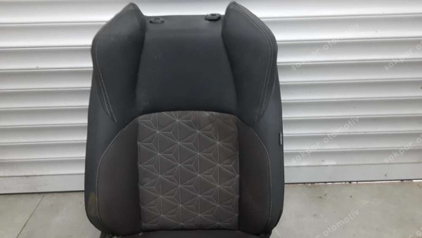 Toyota Yaris Cross Sağ Ön Koltuk Deri Orjinal (Başlık Üzerinde) YP SP (GH140)