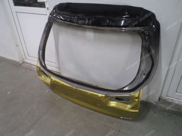 Toyota Yaris Cross Bagaj Kapağı Orjinal 67005-0D800 YP SP (AG110)