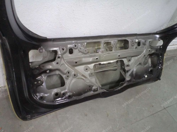 Toyota Yaris Cross Bagaj Kapağı Orjinal 67005-0D800 YP SP (AG110)