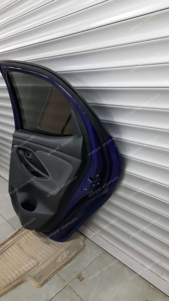 Toyota Yaris Sağ Arka Kapı Mavi Dolu Orjinal 67003-K0060 YP SP (BD110)