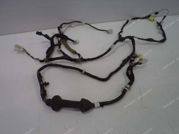 Toyota Yaris Cross Sol Ön Kapı Tesisaı Kalosu 82152-0DR60 SP YP (ZT100)