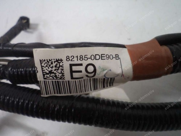 Toyota Yaris Cross Bagaj Kapak Tesisatı Kalosu 82185-0DE90 SP YP (ZT100)