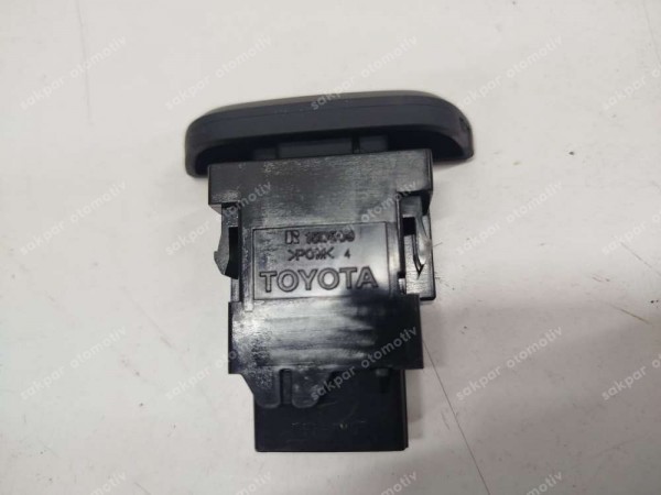 Toyota Yaris - Cross Dörtlü Flaşör Uyarı Düğmesi 843320-D220 (AF133)