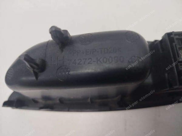 Toyota Yaris Sol Arka Cam Açma Kapama Düğmesi Çerçevesi 74272-K0090 SP (AF132)