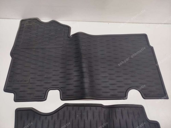 Renault Master 2 Ön Paspas Kauçuk Orjinal 8900200127 (5A)