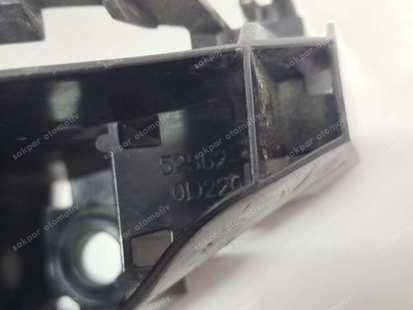 Toyota Yaris Cross Hybrit Arka Tampon Üst Tutucu Bağlantı Brakei 52562-0D220 (CC126)