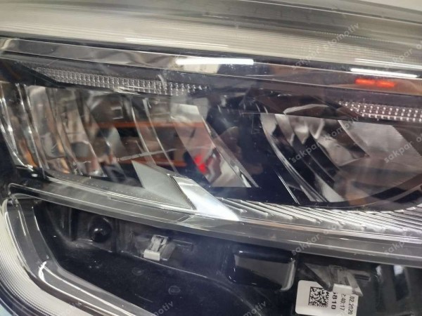 Renault Clio 5 İcon Sağ Far Led Orjinal 260107933R CP HP (AA120)