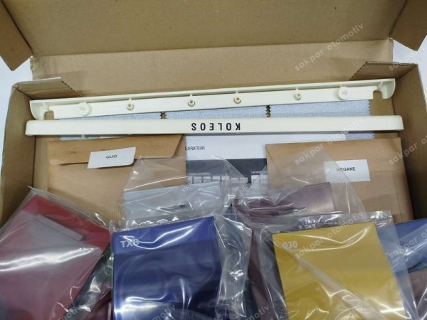 Renault Renk Plaka Ve Döşeme Seti Eki Kırtasiye 12KDR00417 YP (IF130)