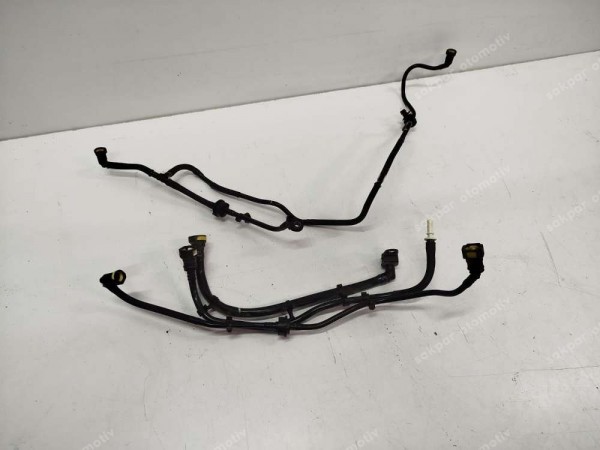 Renault Megane 4 1.3 TCE Otomatik Yağ Buğarı Tahliye Borusu Hortumu 118297343R SP (AA210)