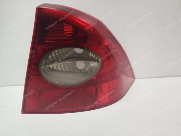 Ford Focus 2 Sedan Sağ Arka Stop Lambası (Çatlak Var) Orj 5M51-13404-B CP HP (GH112)