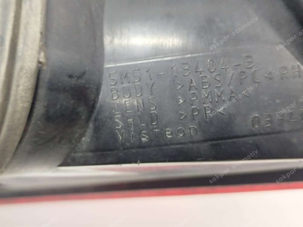 Ford Focus 2 Sedan Sağ Arka Stop Lambası (Çatlak Var) Orj 5M51-13404-B CP HP (GH112)