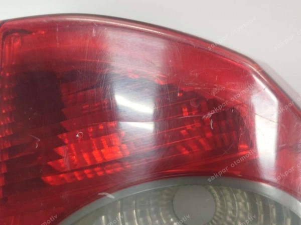 Ford Focus 2 Sedan Sağ Arka Stop Lambası (Çatlak Var) Orj 5M51-13404-B CP HP (GH112)