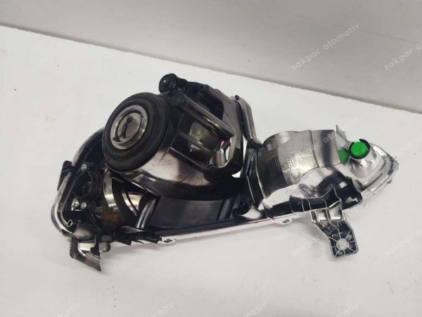 Peugeot 508 Sağ Sis Farı 9670476180 YP HP Ayak Hasarlı (BB126)