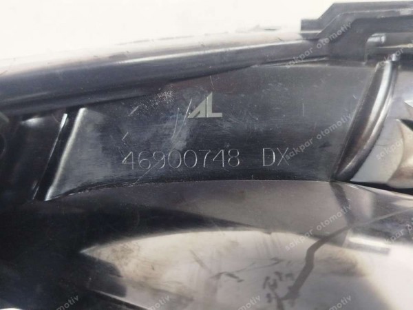 Peugeot 508 Sağ Sis Farı 9670476180 YP HP Ayak Hasarlı (BB126)