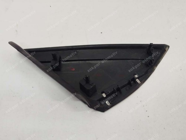 Renault Megane 4 Sol Ön Çamurluk Bakaliti Ayna Üçgeni 638758950R (CC122)