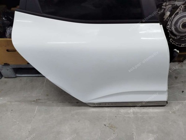 Renault Clio 5 Sağ Arka Kapı Dolu Orjinal Sökme 821008513R 821002860R CP SP (AE110)