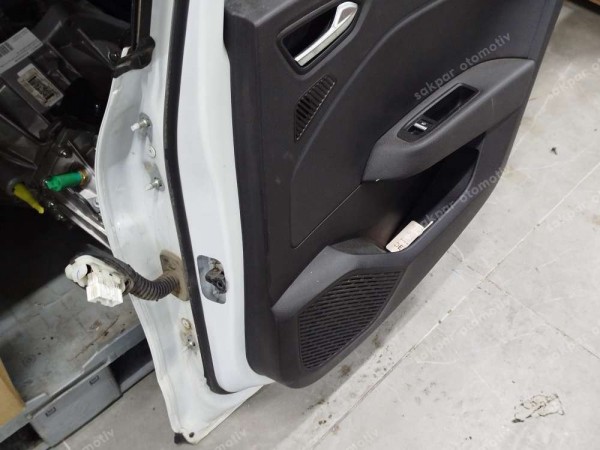 Renault Clio 5 Sağ Arka Kapı Dolu Orjinal Sökme 821008513R 821002860R CP SP (AE110)