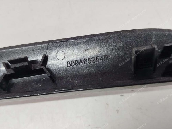 Renault Megane 4 Sağ Ön Kapı Pano Döşeme Çıtası 809A65254R SP (AC110)
