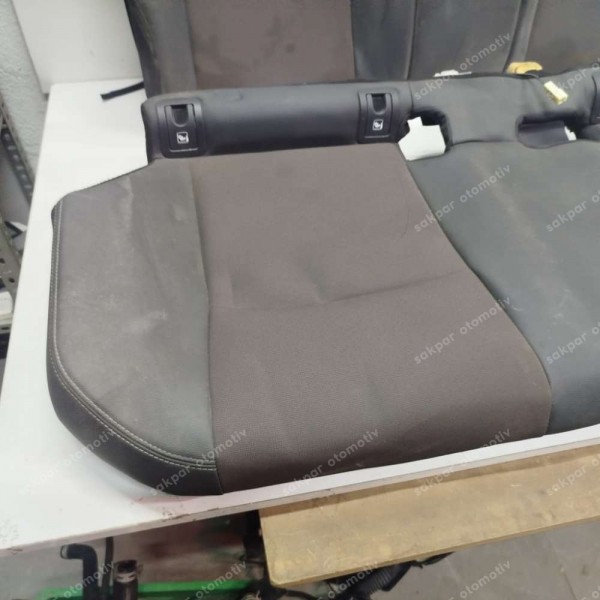 Toyota Yaris Cross Arka Koltuk Takımı SP (GH140)