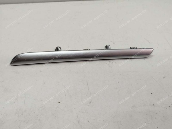 Renault Megane 4 Torpido Çıtası Sağ Orjinal Sıfır 684125999R SP (AC110)