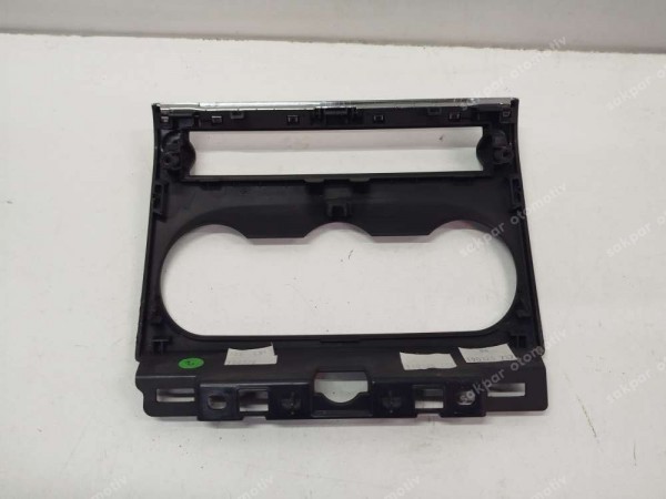 Renault Clio  Kalorifer Klima Panel Çerçeesi 682609677R SP (DA116)