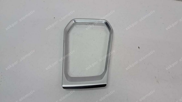 Renault Clio 5 Vies Körüğü Çerçevesi Krom 969350115R SP (DA-126)