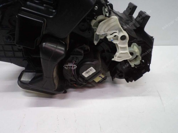 Renault Clio 5 Kalorifer Kutusu Orj. 271106228R SP