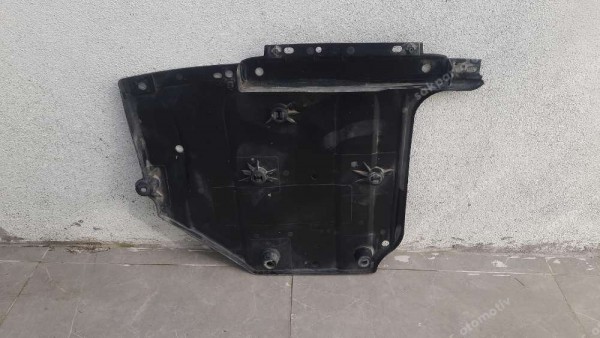 Renault Clio 5 Arka Dingil Koruma Muhafaza Bakaliti 748A07505R CP