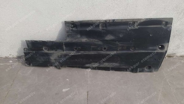 Renault Clio 5 Alt Muhafaza Sol 748159939R CP