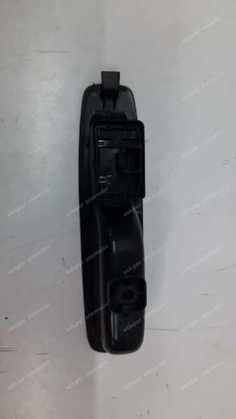 Renault Megane 4 Sol Arka Cam Düğmesi Gözü CP 829519357R  (AE128)