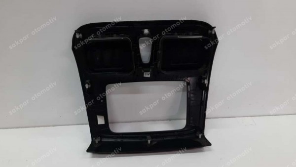 Renault Symbol Teyp Çerçevesi Havalandırma Izgaraları 682600997R SP(DA-116)