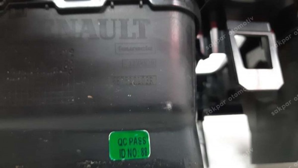 Renault Symbol Teyp Çerçevesi Havalandırma Izgaraları 682600997R SP(DA-116)