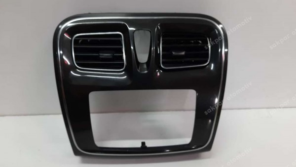 Renault Symbol Teyp Çerçevesi Havalandırma Izgaraları 682600997R SP(DA-116)