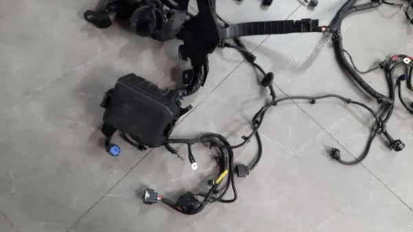 Hyundai İ20 Motor İçi Tesisatı Sigorta Kutusu PCB Bloğu 91200-C8010 91950-C8170 CP (TES6)