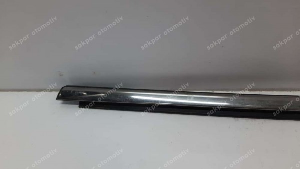 Renault Megane 4 Sağ Arka Kapı Krom Cam Çıtası (DIŞ SIYIRICI) SP