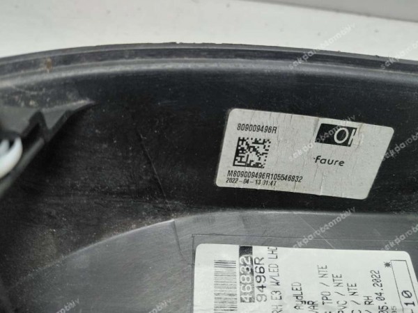 Renault Clio 5 Sağ Ön Kapı Döşemesi 809009496R CP (BE-120)