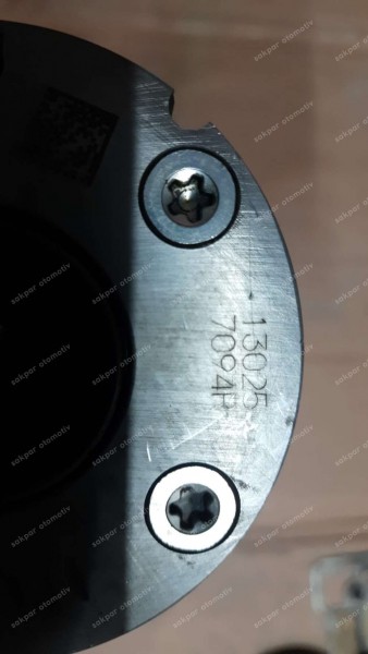 Renault Clio 4 Kam Mil Defazörü Eksantrik Mili 130257094R SP