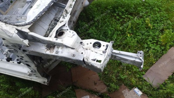 Renault Clio 5 Sağ Ön Çeyrek