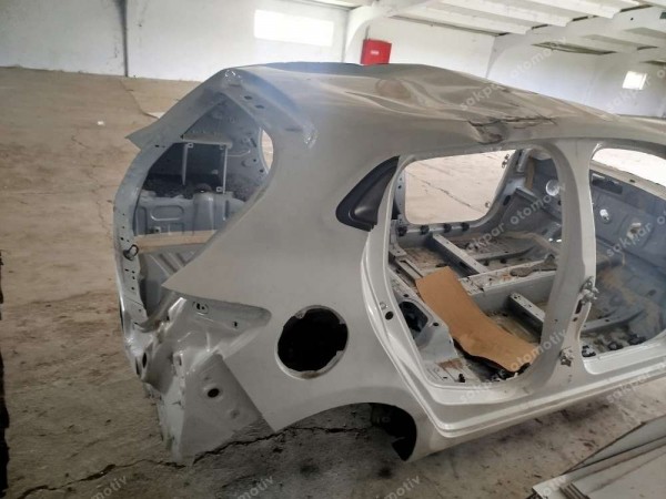 Renault Clio 5 Sağ Ön Çeyrek Kupa Arka Çmurluk