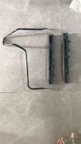 RENAULT FLUENCE MEGANE 3 SAĞ ÖN KOLTUK KIZAĞI 875006628R YP (HI-110)