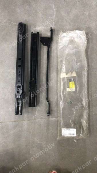 RENAULT MEGANE 2 SAĞ ÖN KOLTUK KIZAĞI 7701207539 YP (HI-110)