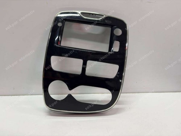 Renault Clio 4 Radyo Teyp Çerçevesi Orj. 682607557R / 682609599R CP (DA137)