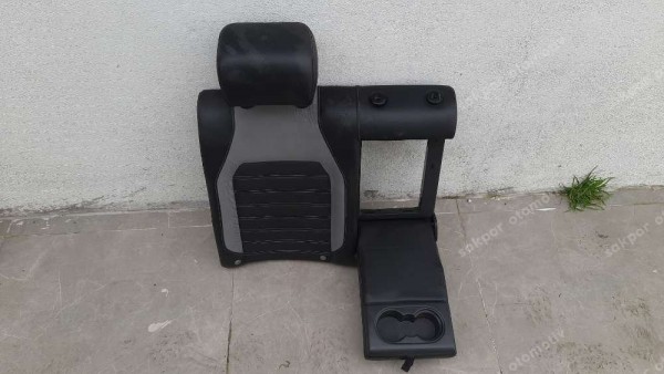 Volkswagen Jetta Arka Koltuk Sağ Kol Dayama Koltuk Deri CP (CE130)
