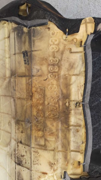 Volkswagen Jetta Arka Koltuk Minder Deri HP CP (CE130)