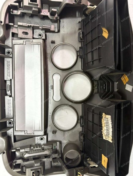 Renault Scenic 2 Kalorifer Kumanda Çerçevesi Orj. 8200140715 CP (DA1113)