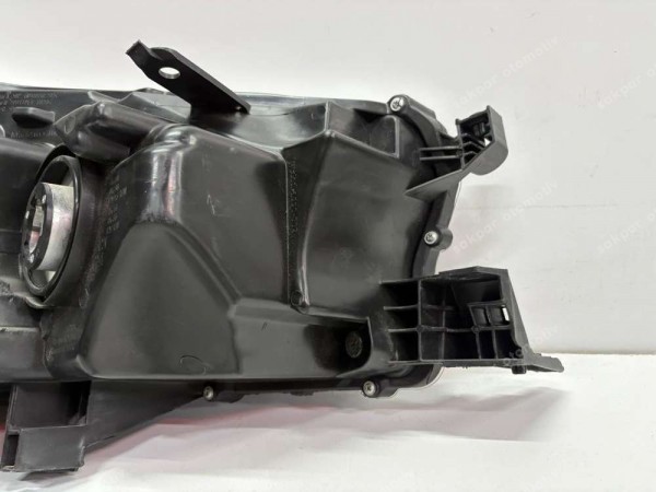 Toyota Hilux Sol Ön Far 810700K710 CP YS (aa120)