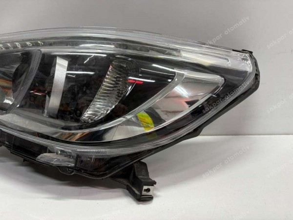 Toyota Hilux Sol Ön Far 810700K710 CP YS (aa120)